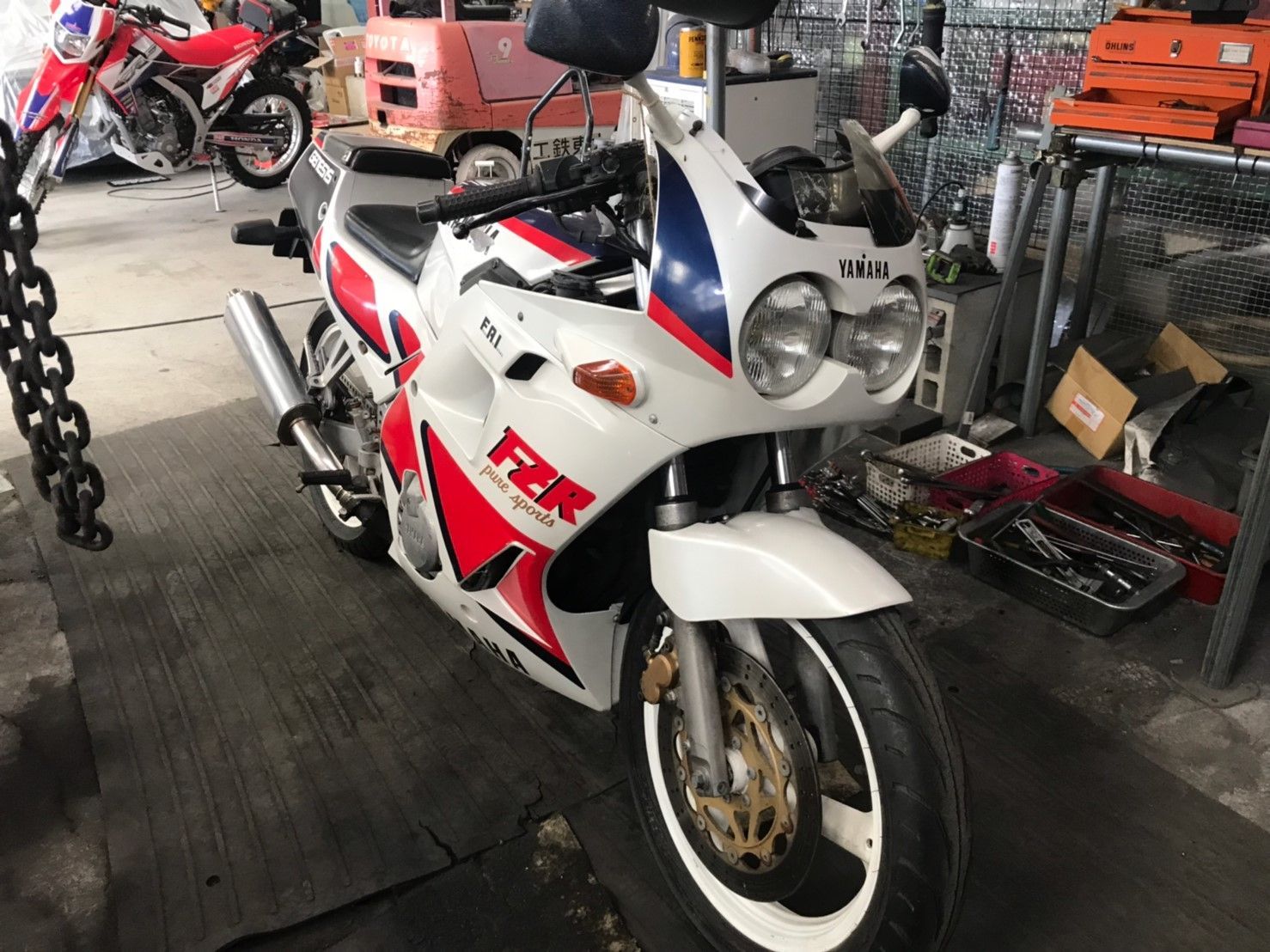 希少ホーク・バブのエアクリ側インシュレーター(新品) 250T・400N！ 速く