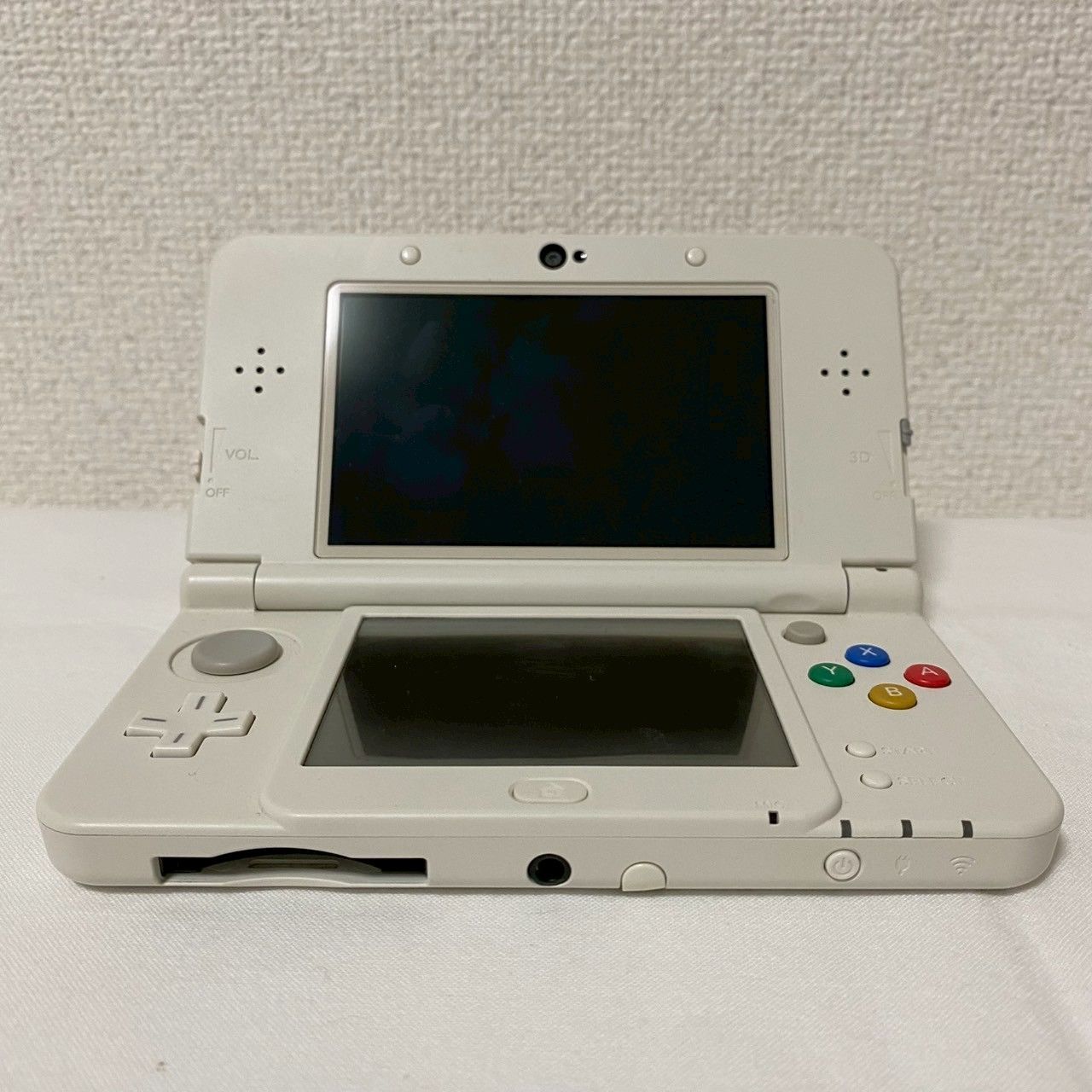 3DS 本体　動作確認済　美品　付属品全てあり 任天堂 New3DS New ニンテンドー3DS ホワイト(KTR-S-WAAA) 本体