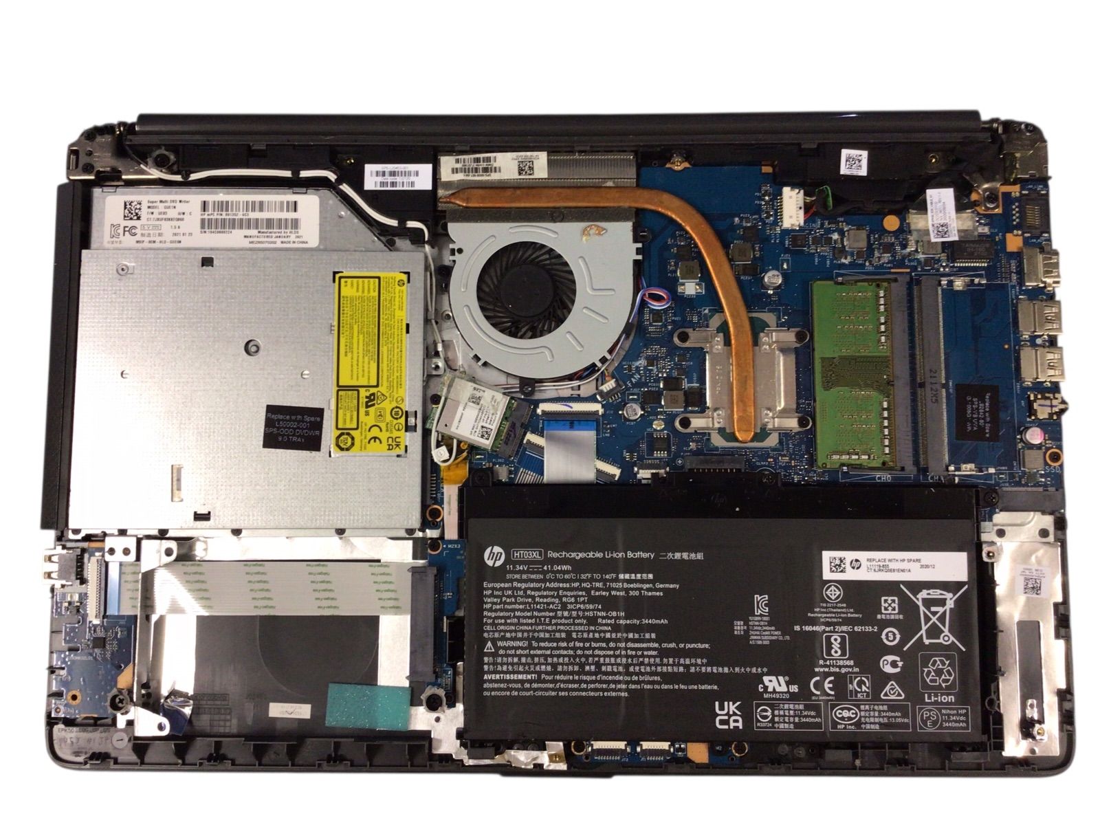 npc293【ジャンク】HP 250 G7 Notebook PC◇i3 10th/4GB◇通電◇蓋割れ