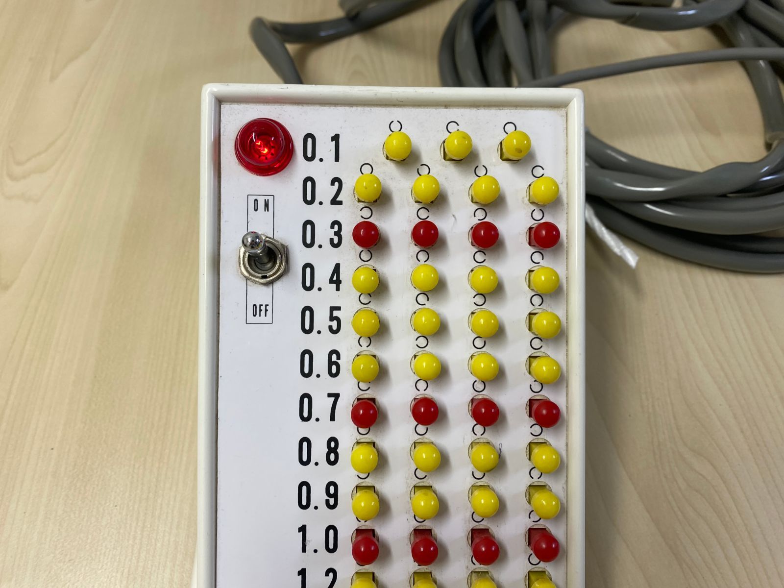 電光投影式視力検査器 - メルカリ