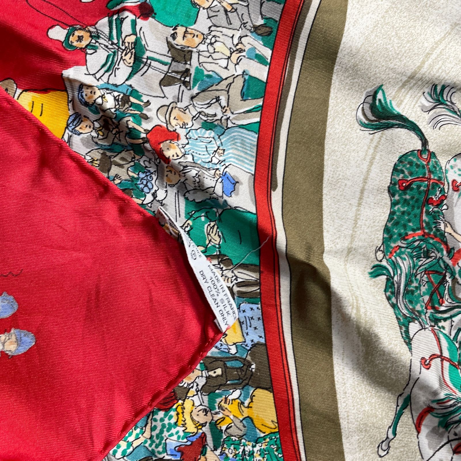 2410-139|美品|エルメス カレ90 大判スカーフ レッド モリエ 2410-139|美品|エルメス カレ90 大判スカーフ レッド モリエ