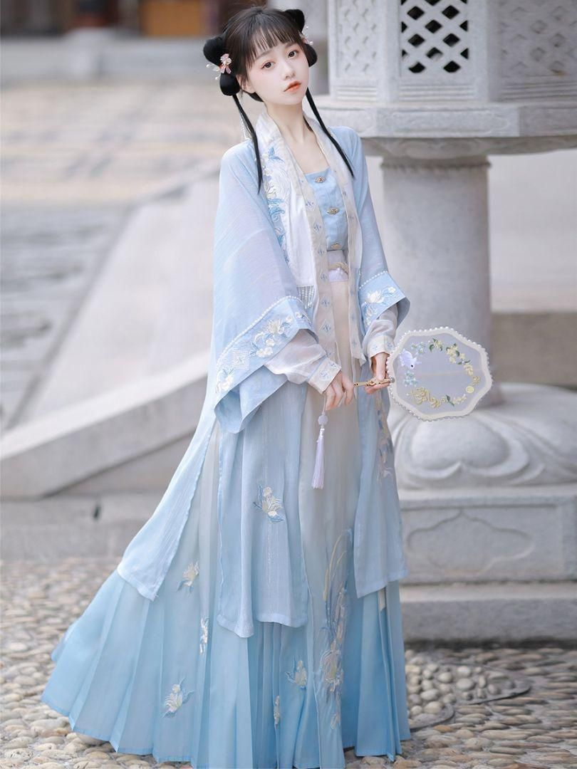 HF-39美しい花刺繍 宮廷風漢服 豪華ドレス コスプレ イベント撮影用衣装 美しい刺繍