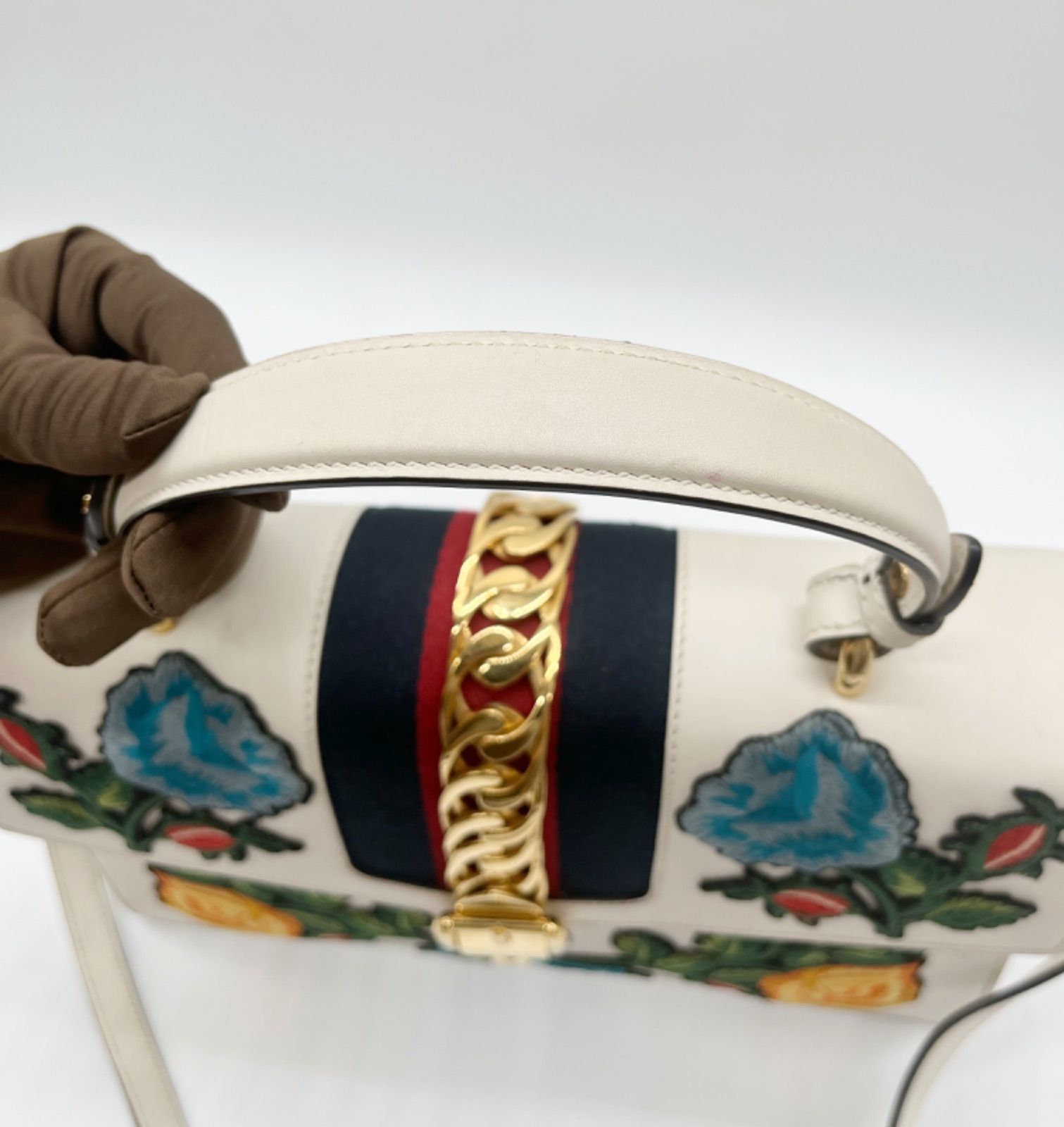 GUCCI グッチ シルヴィ ローズパッチ 431665 2WAYショルダー GUCCI グッチ シルヴィ ローズパッチ 431665 2WAYショルダー