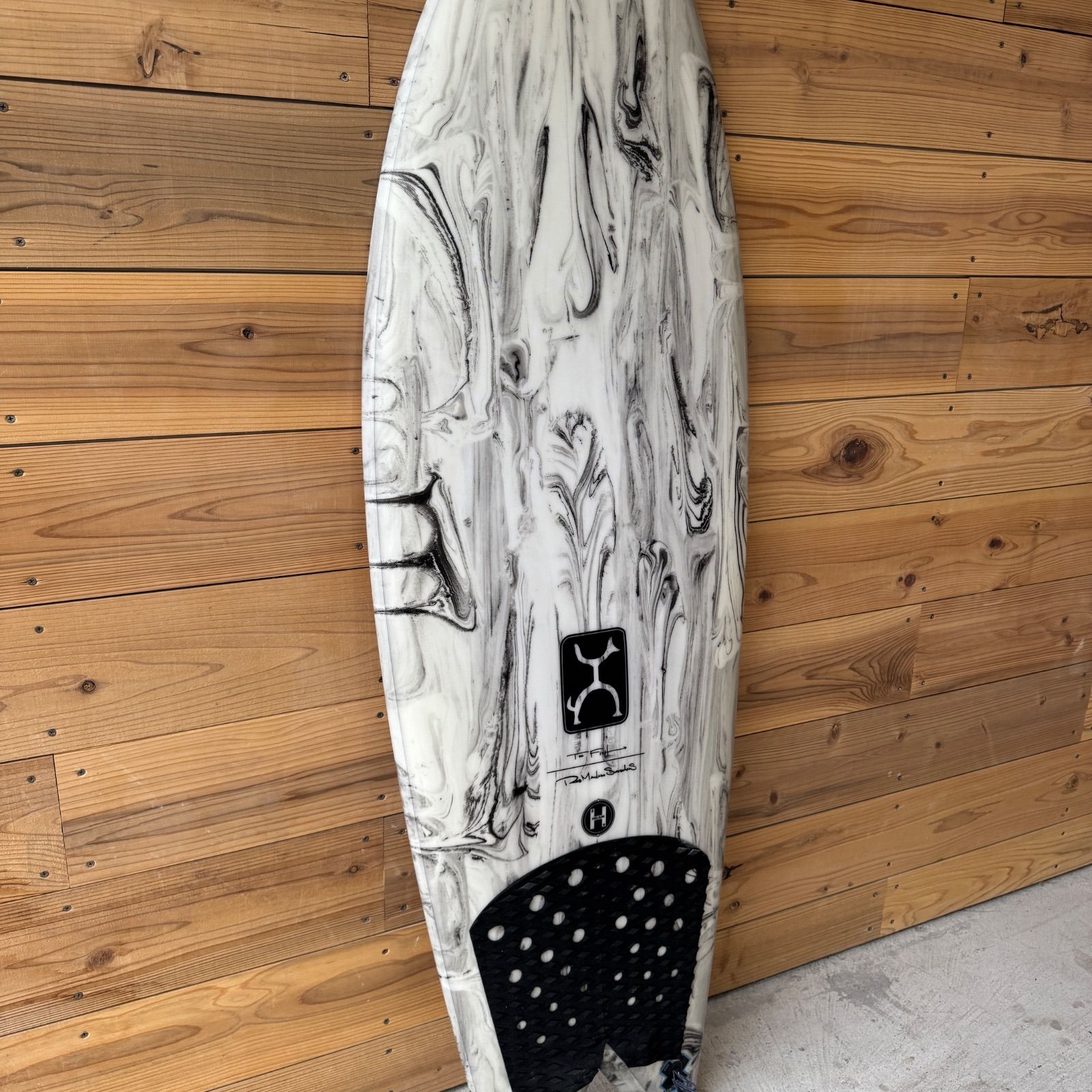 超美品　FIREWIRE ファイヤーワイヤー美品中古サイマテック5.6 美中古 ファイヤーワイヤー FIREWIRE 5'5 TOO FISH HELIUM 31.6L
