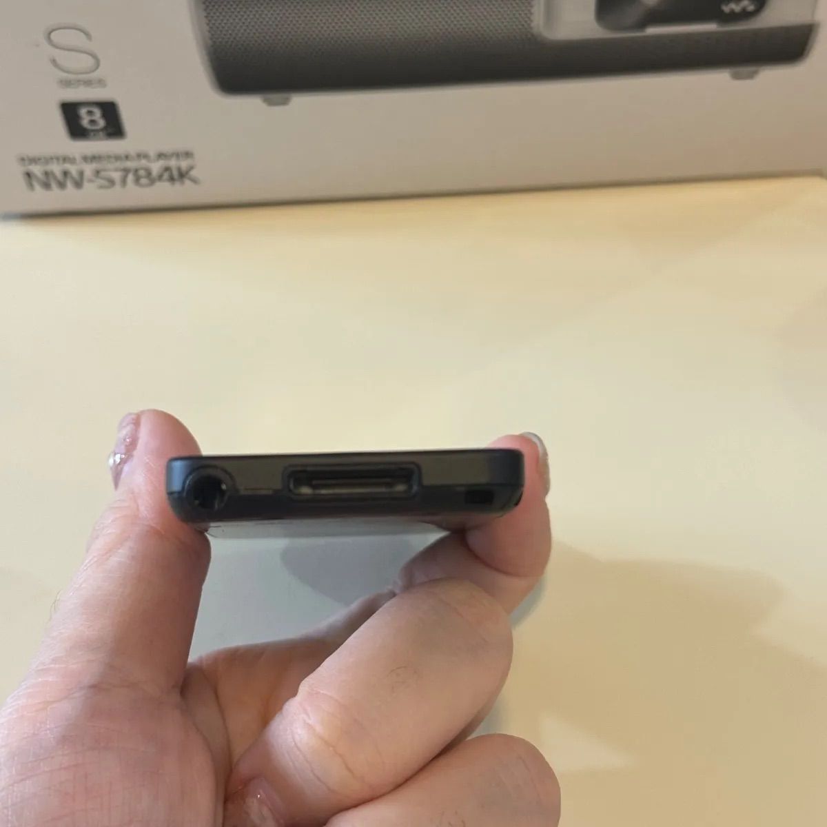  SONY WALKMAN NW-S 784 K 8 GB FIFA World Cup Brasil モデル デジタルオーディオプレーヤー ポータブルプレーヤー