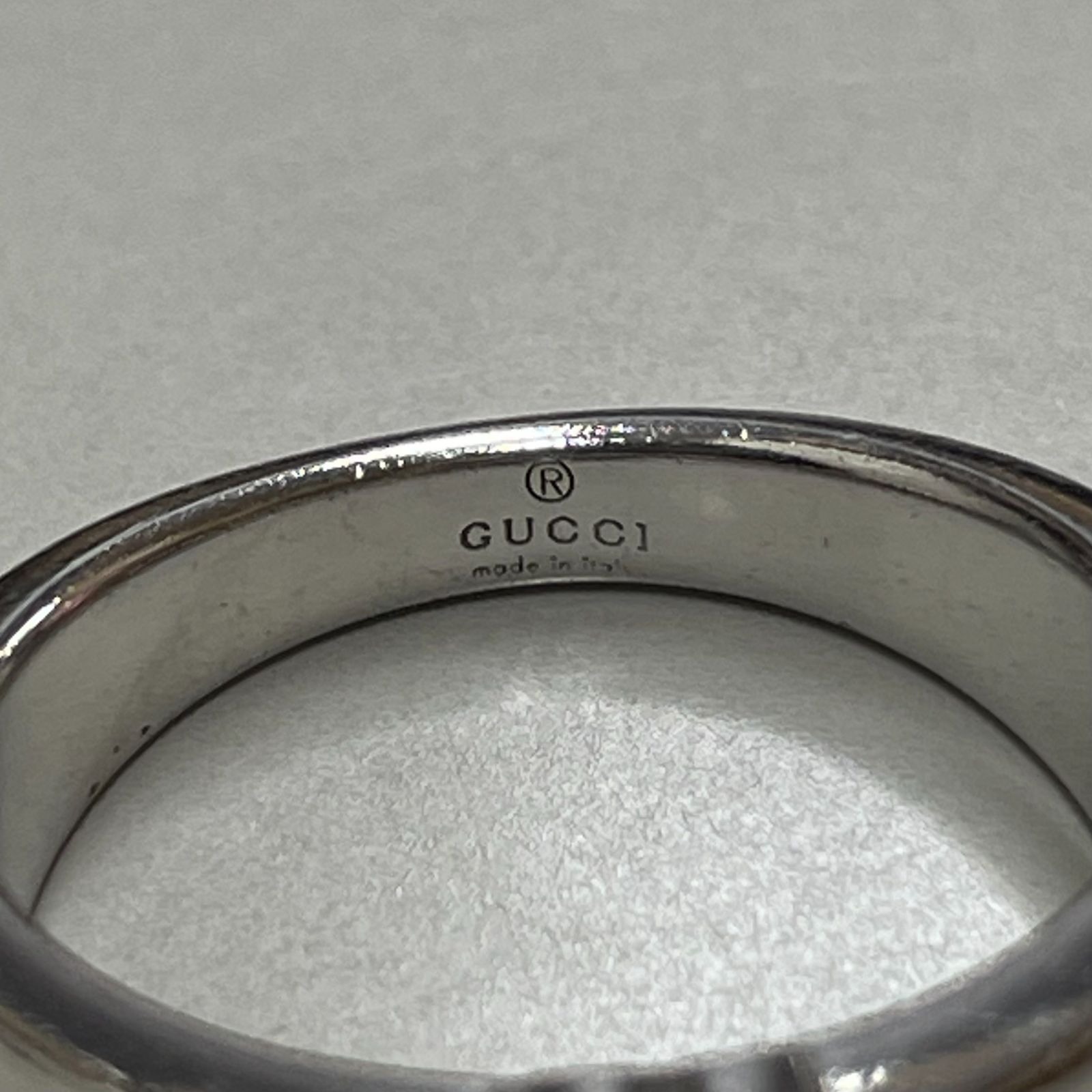 GUCCI シルバーリング GGロゴ Amazon.co.jp: [グッチ] Gucci シルバー リング ロゴ GUS-163179