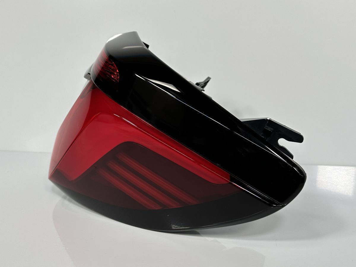 破損キズなし オデッセイ RC1 RC2 RC4 後期 純正 右テールランプ Assy RH LED 33500-T6A-J01 33500-T6A-J01-M1 19C138 管理28371