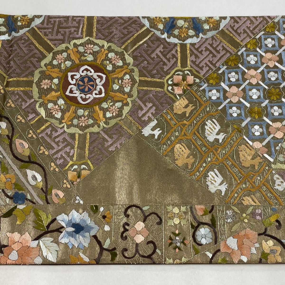 袋帯 美品 名品 花菱 入子菱 箔 唐織 金色 六通 正絹 【中古