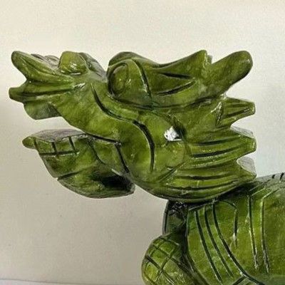 翡翠風ドラゴン彫刻 置物 2点セット 翡翠のような半透明のドラゴン彫刻