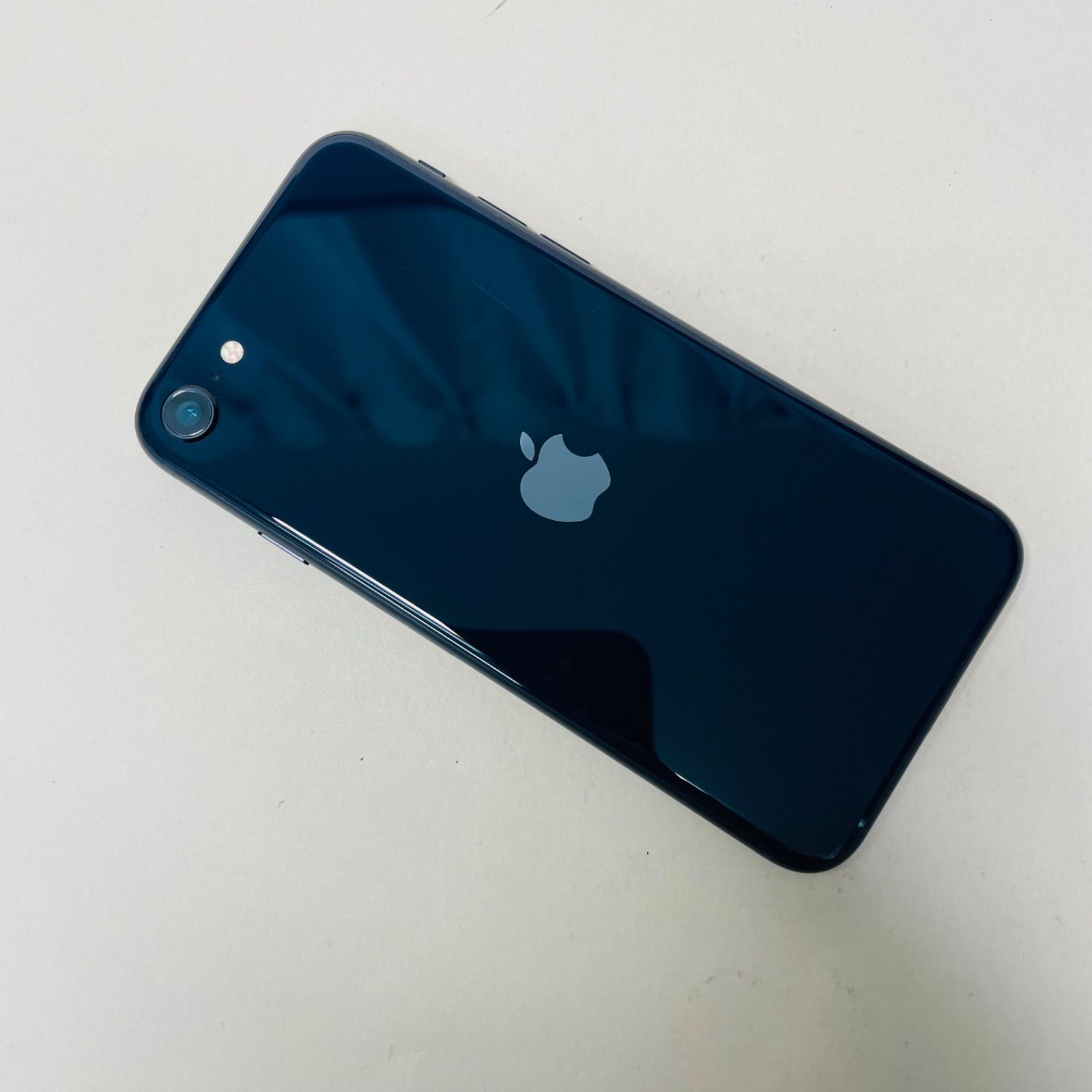 電池新品 Apple iphone SE 第3世代 64GB SIMフリー10455 - メルカリ