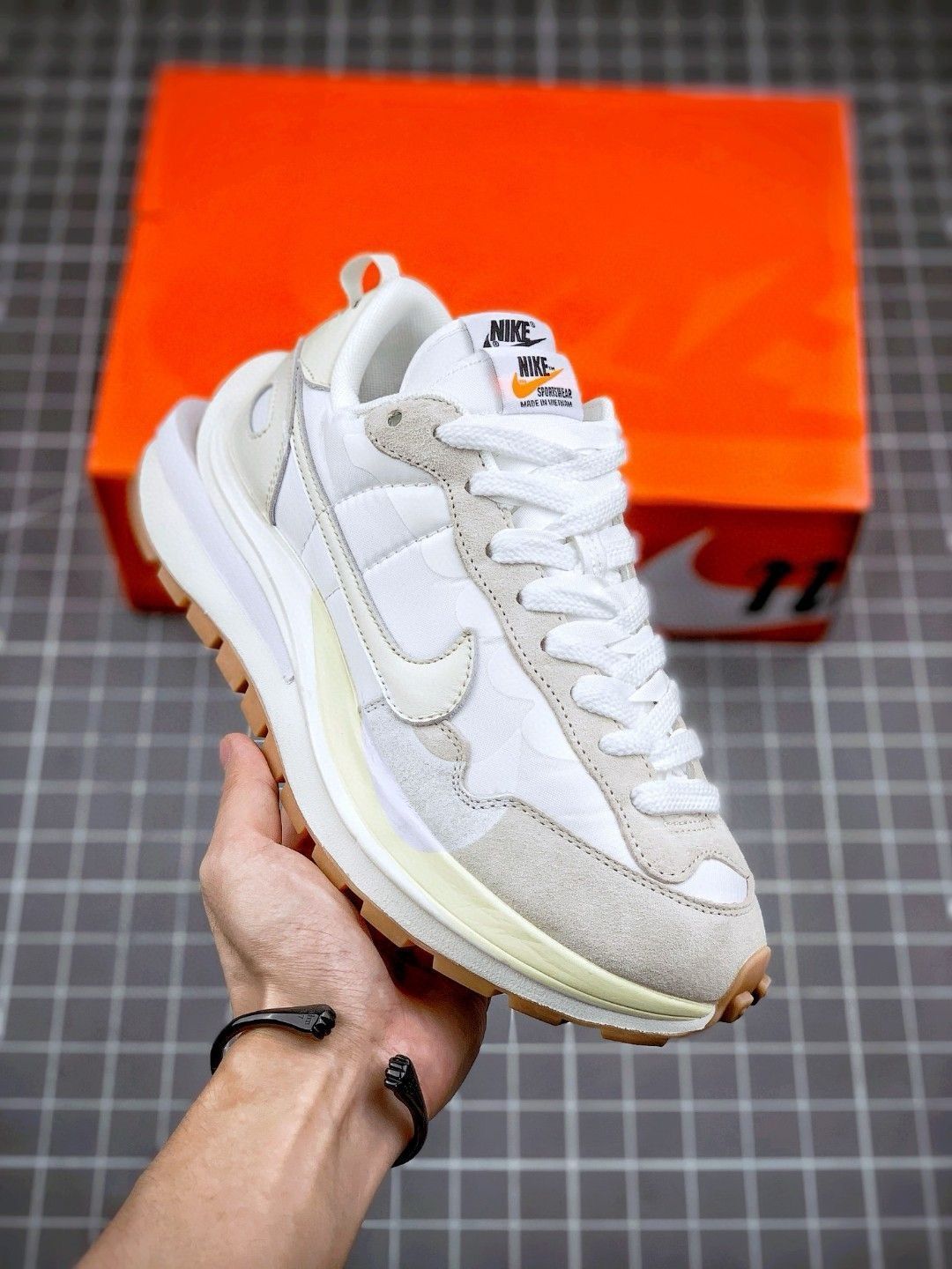 Sacai X NIKe regasus vaporrly SP 男女兼用