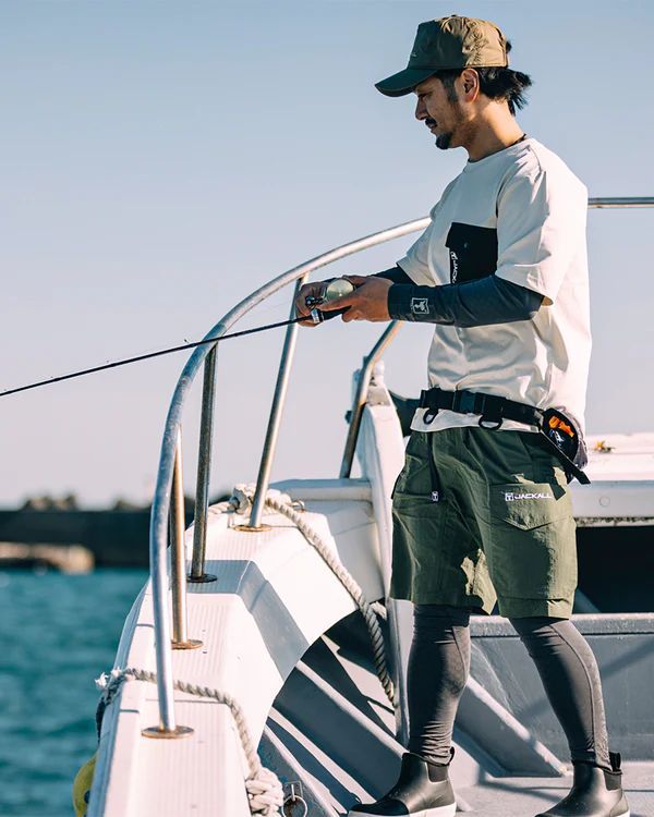 フィールドカーゴショーツ