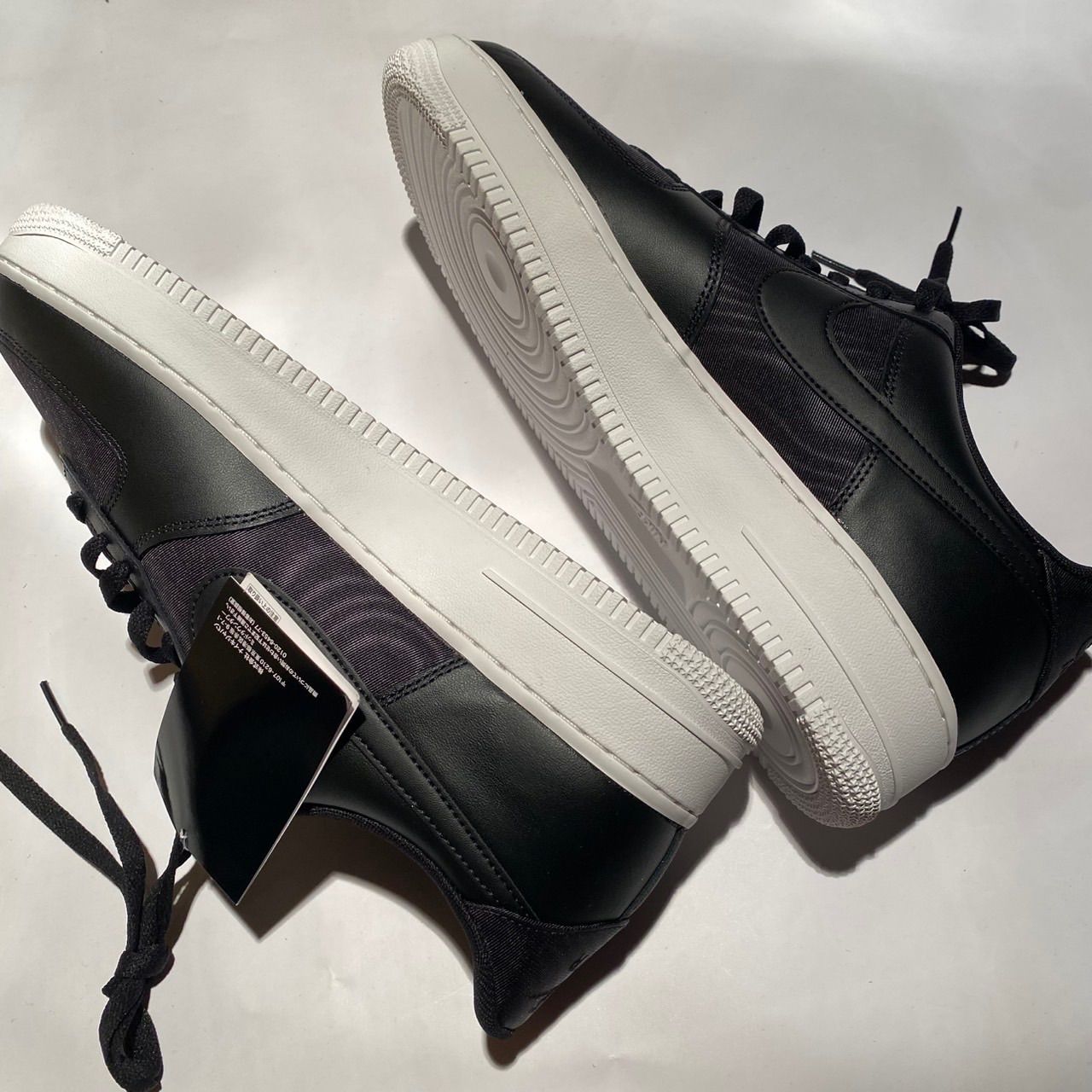 NIKE AIR FORCE 1 '07 LV8 ナイキ エア フォース 1 '07 LV8