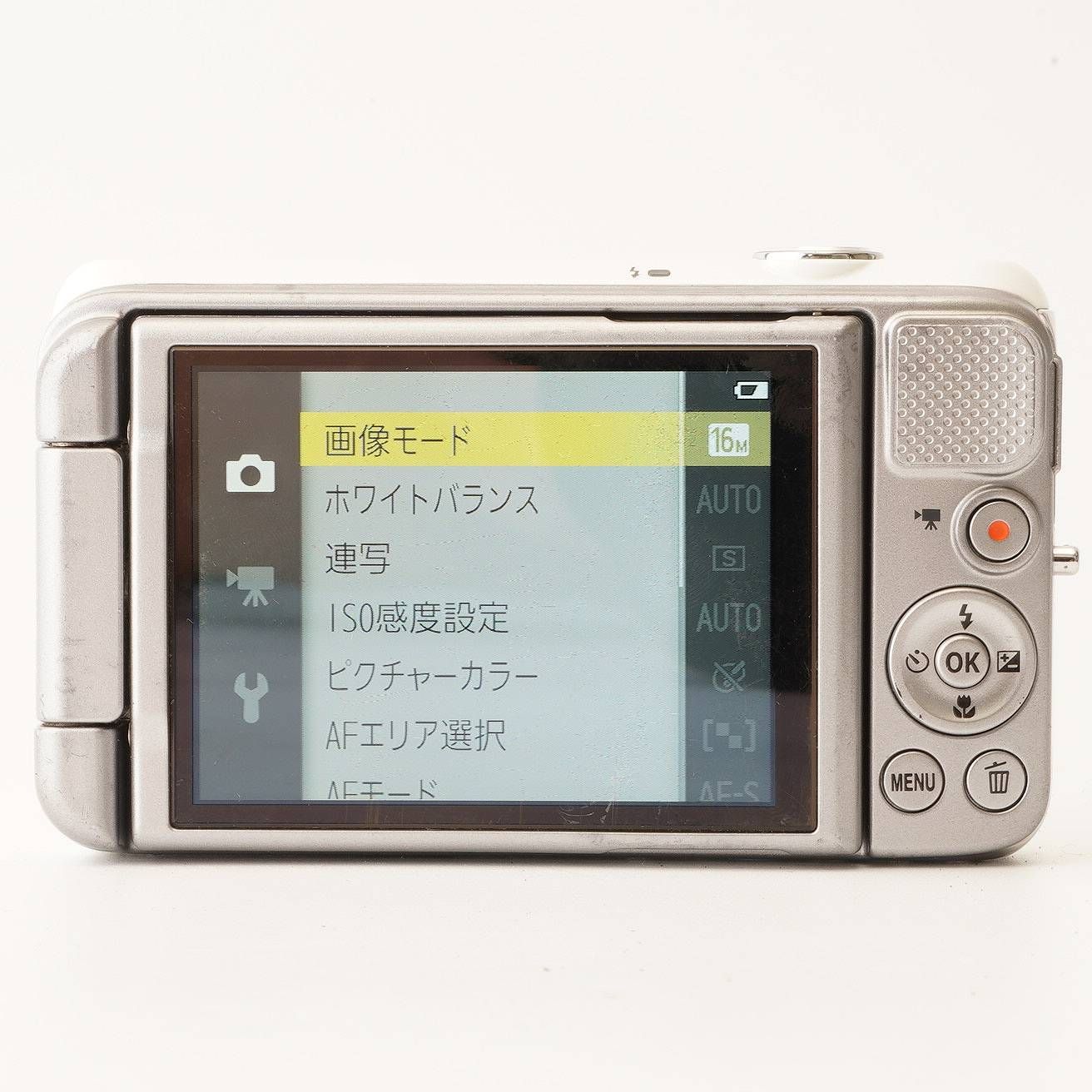 ニコン Nikon COOLPIX S6600 ホワイト 動作確認済 Nikon COOLPIX S6600