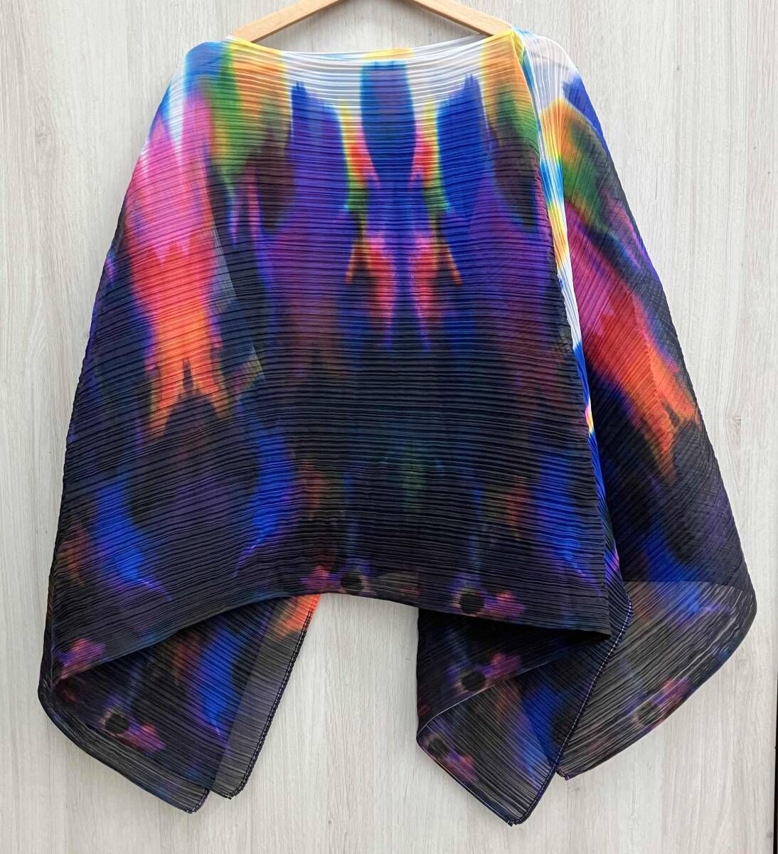 PLEATS PLEASE プリーツプリーズ ポンチョ 羽織り マルチカラー 総柄 レディース サイズフリー