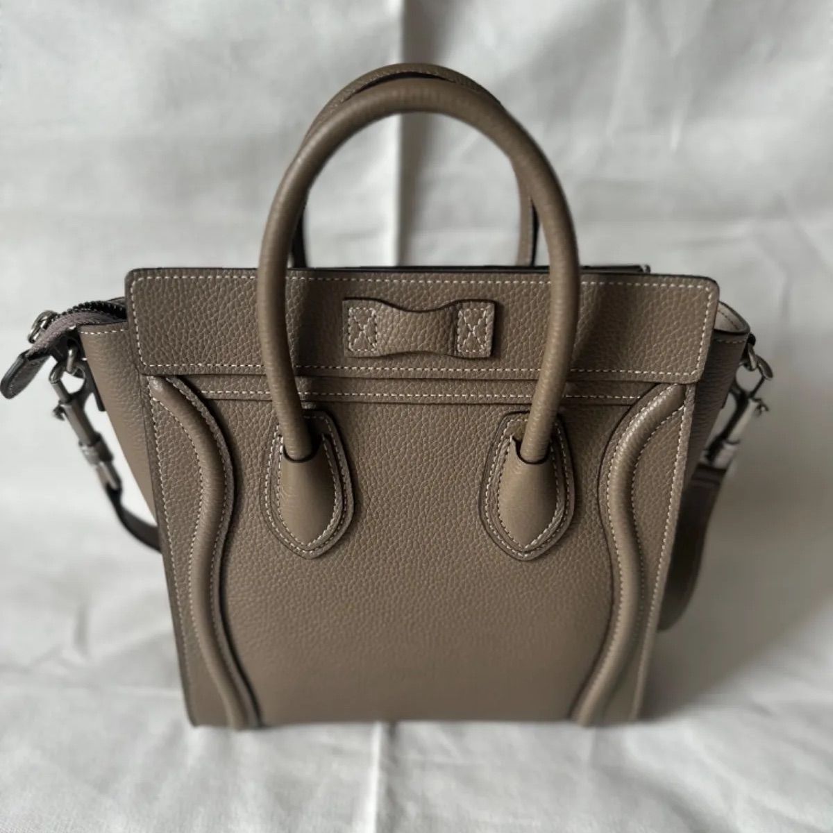 正規品☆新品本物】CELINE ラゲージナノ ドラムドカーフスキン スリ 