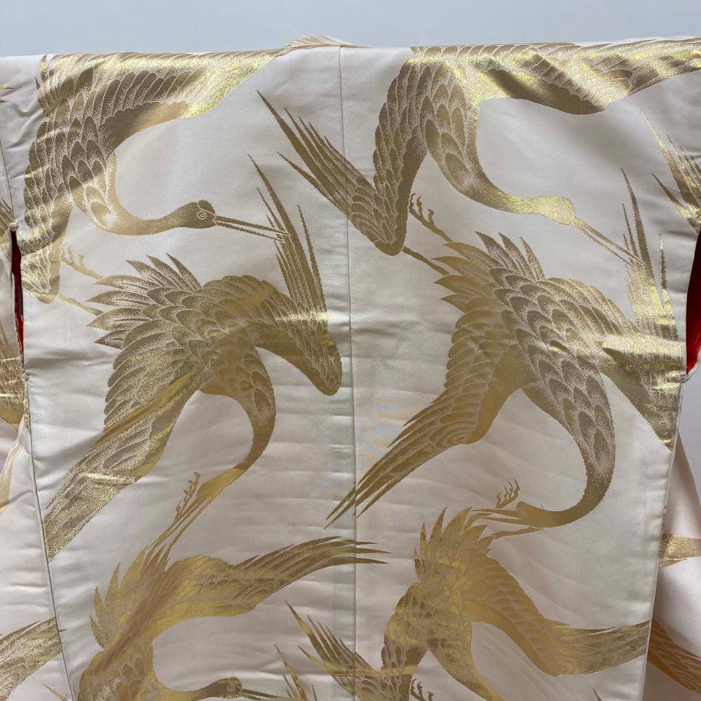 色打掛 正絹 鶴 刺繍 白 シルバー 打掛 Mサイズ 裄64 花嫁衣裳 婚礼 リサイクル ブライダル ウエディング 着物 4030