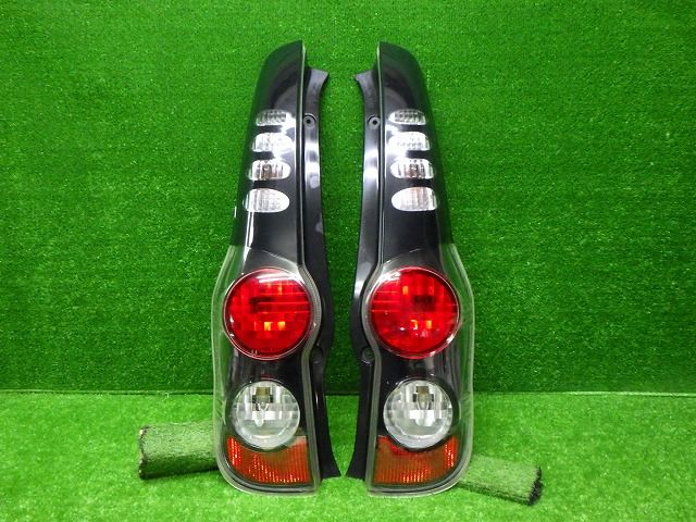 DAIHATSUL275Sミラカスタム用テールランプ左右 ダイハツ L275S L285S