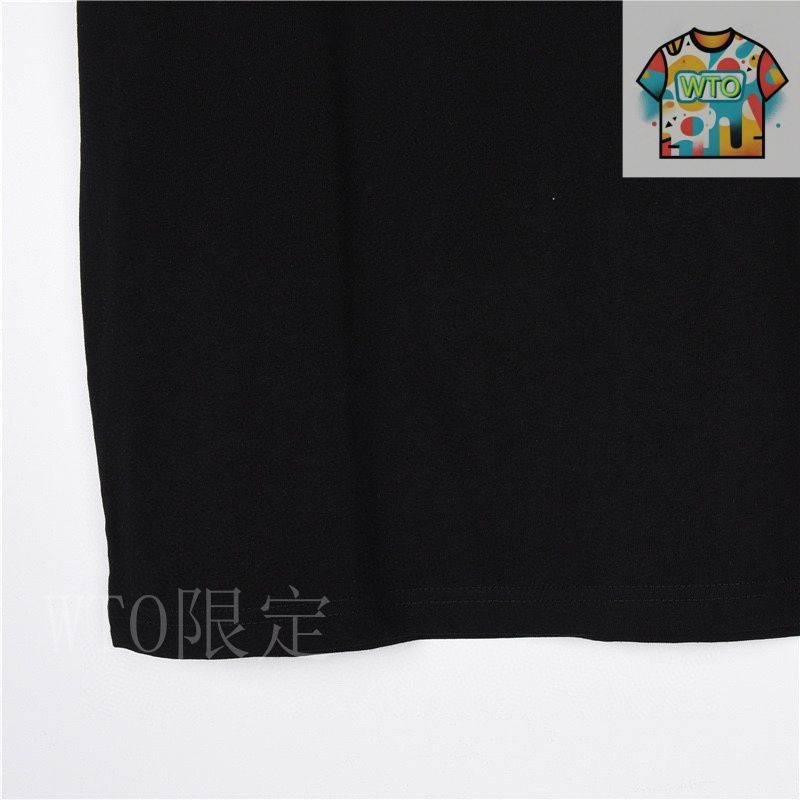 【LOUIS VUITTON】シンプルデザイン クール◎エンボスLV Tシャツ 今日特価】Louis Vuitton/LV ルイヴィトン 25SS 刺繍ロゴ T