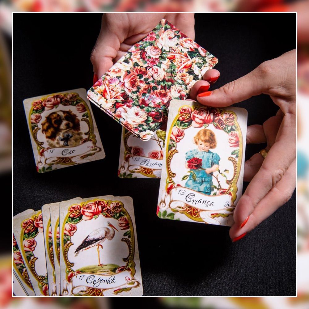 ✨正規品・未開封✨華やかなローズ柄☘️ブラジルのルノルマンカード・タロットカード - メルカリShops