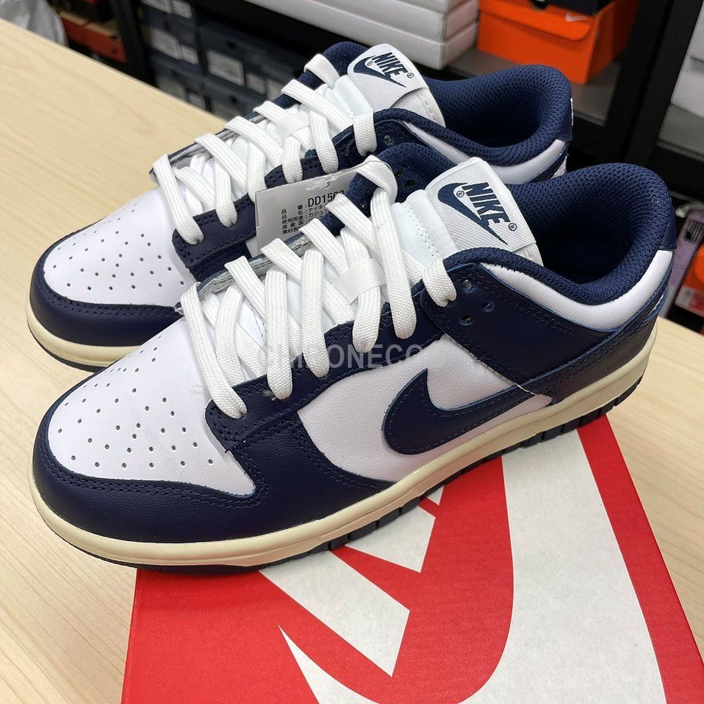 23.5cm WMNS NIKE DUNK LOW 