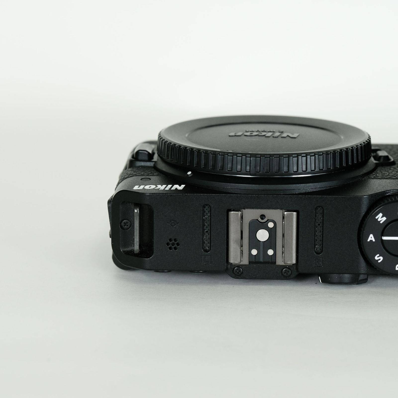 美品　Nikon Z30 Zマウント ボディ ニコン 楽天市場】ニコン Z30 ボディ ブラック ミラーレス一眼 Z