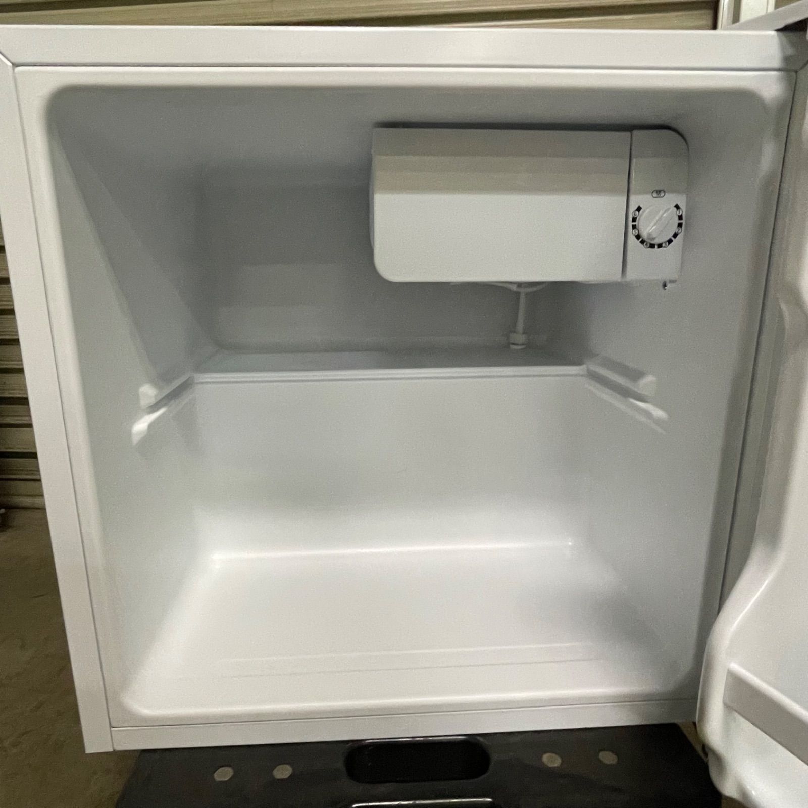 NPA】2025年製 comfee コンフィー ノンフロン冷蔵庫 45L RCD45WH