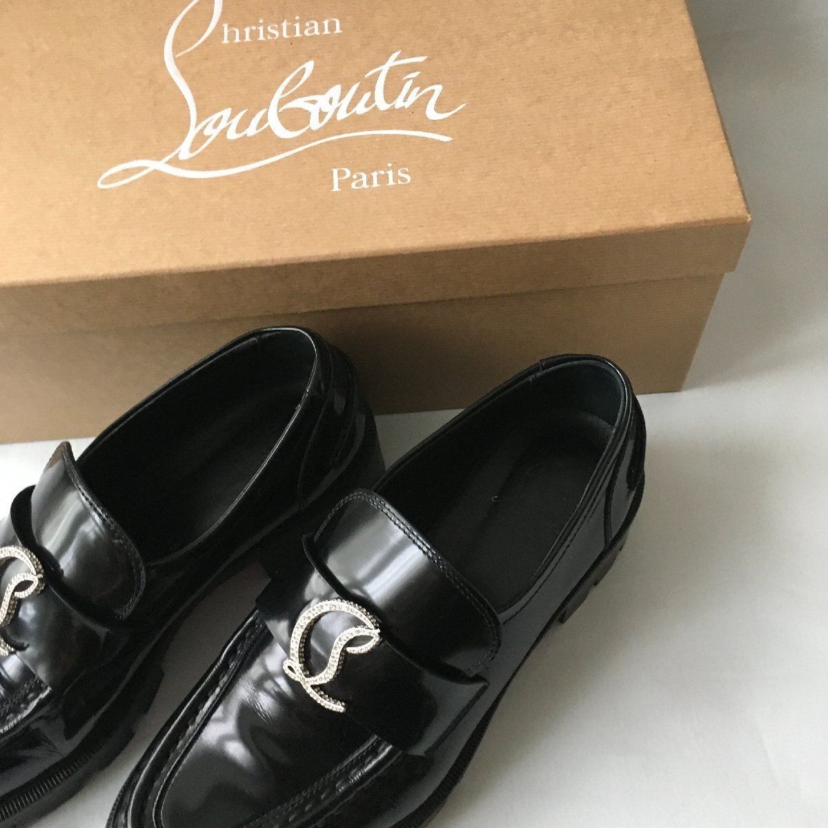 美品 クリスチャンルブタンChristian Louboutin レザー ローファー37 