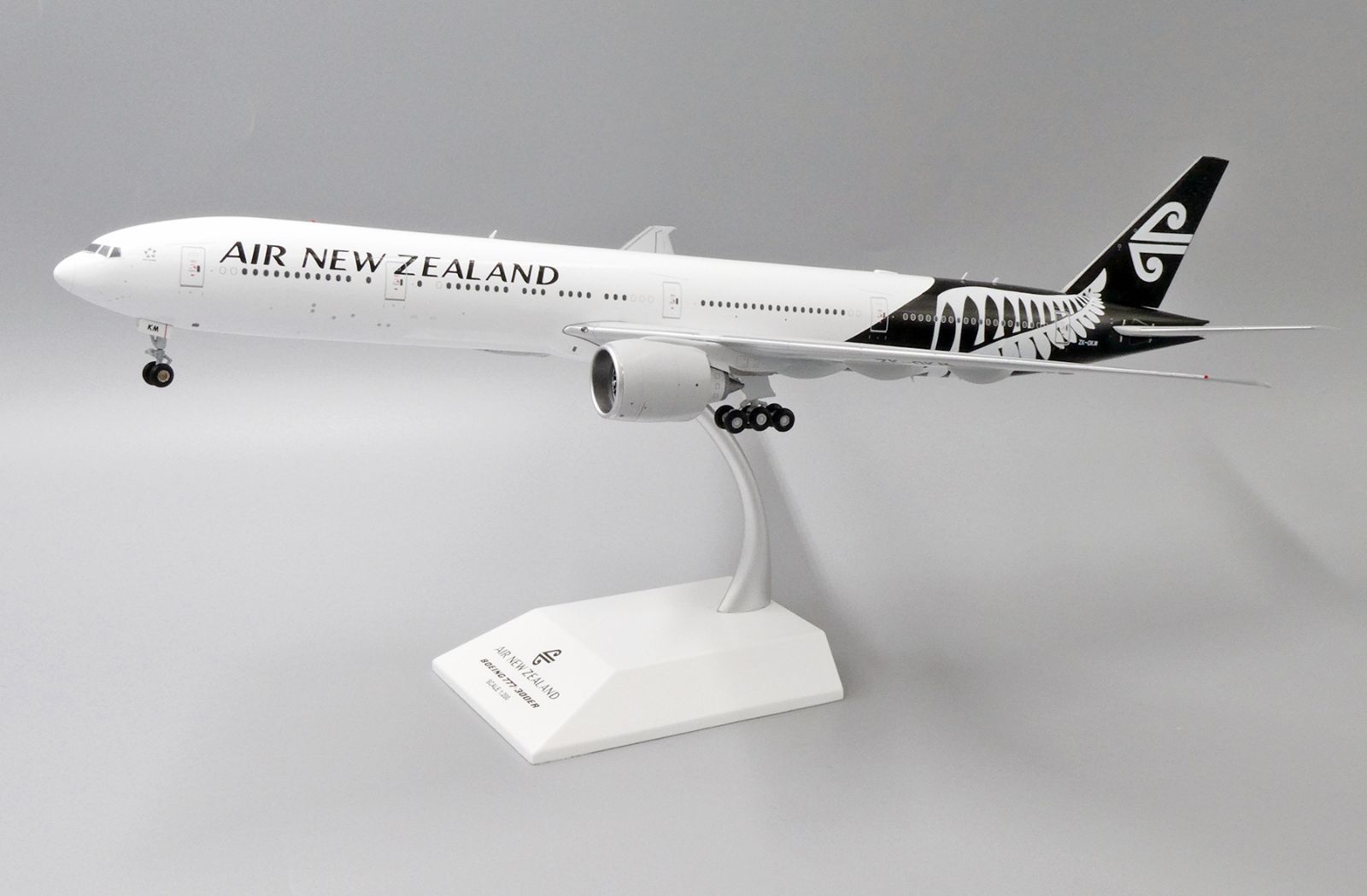 Jcwings ニュージーランド航空 777-300ER ZK-OKM 1/200 XX2304