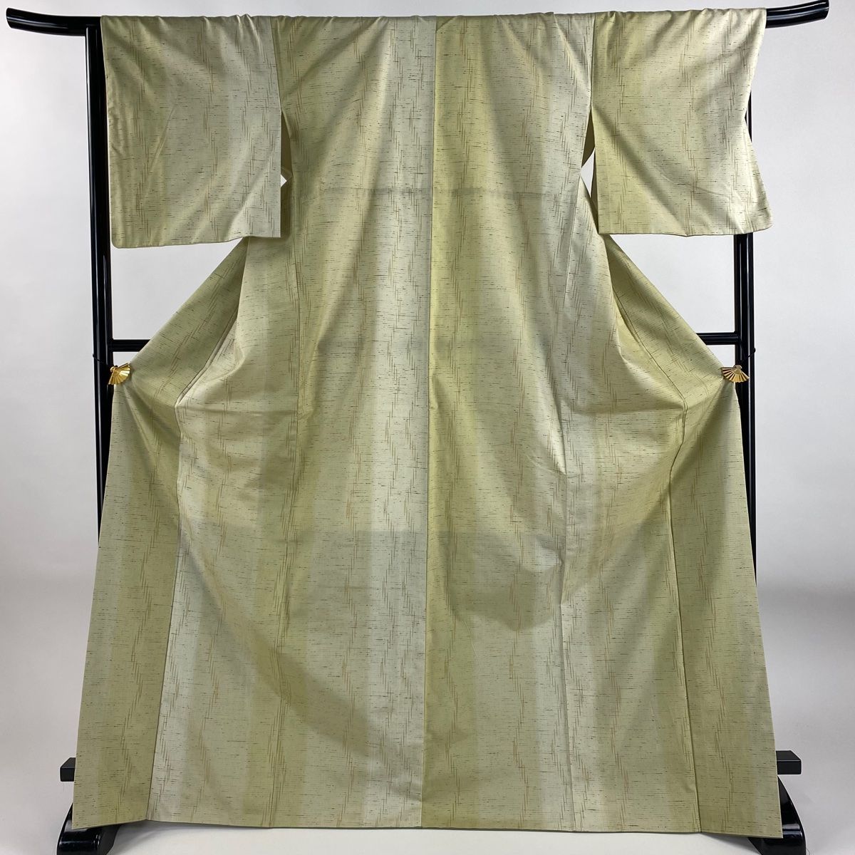 紬 身丈172.5cm 裄丈67cm M 袷 幾何学模様 薄緑 正絹 秀品