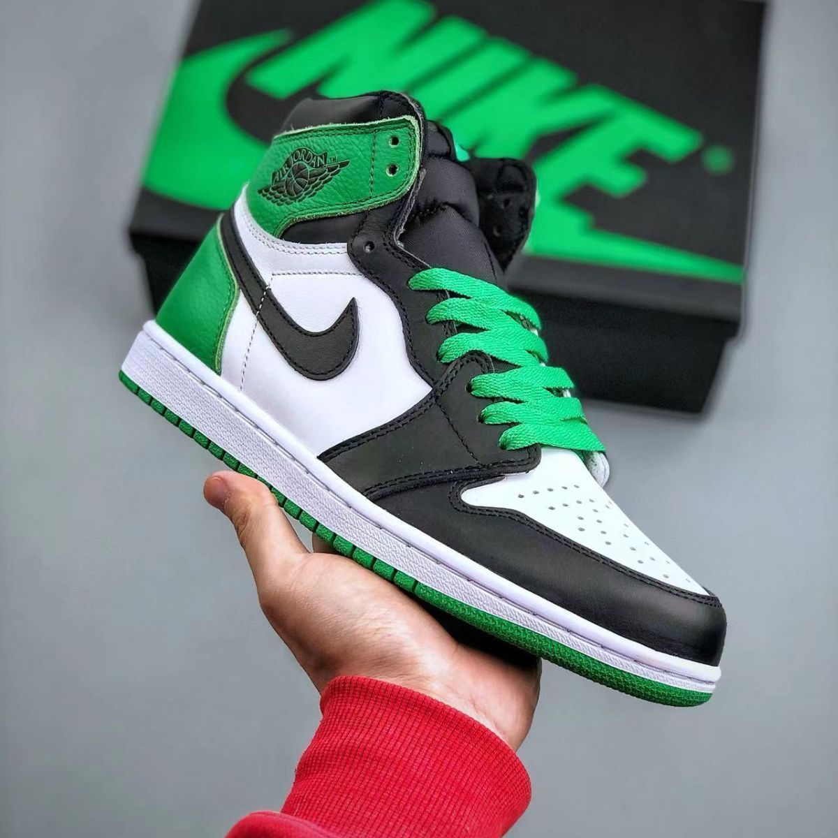 ナイキ エアジョーダン1 レトロ ハイ OG セルティックス/ブラック アンド ラッキーグリーン (2023)Nike Air Jordan 1  Retro High OG Celtics/Black and Lucky GreenDZ5485-031 - メルカリ