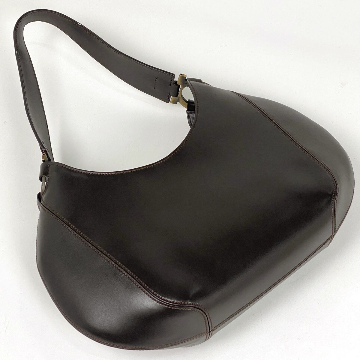 Salvatore Ferragamo スエードアンドパテントレザーハンドバッグ