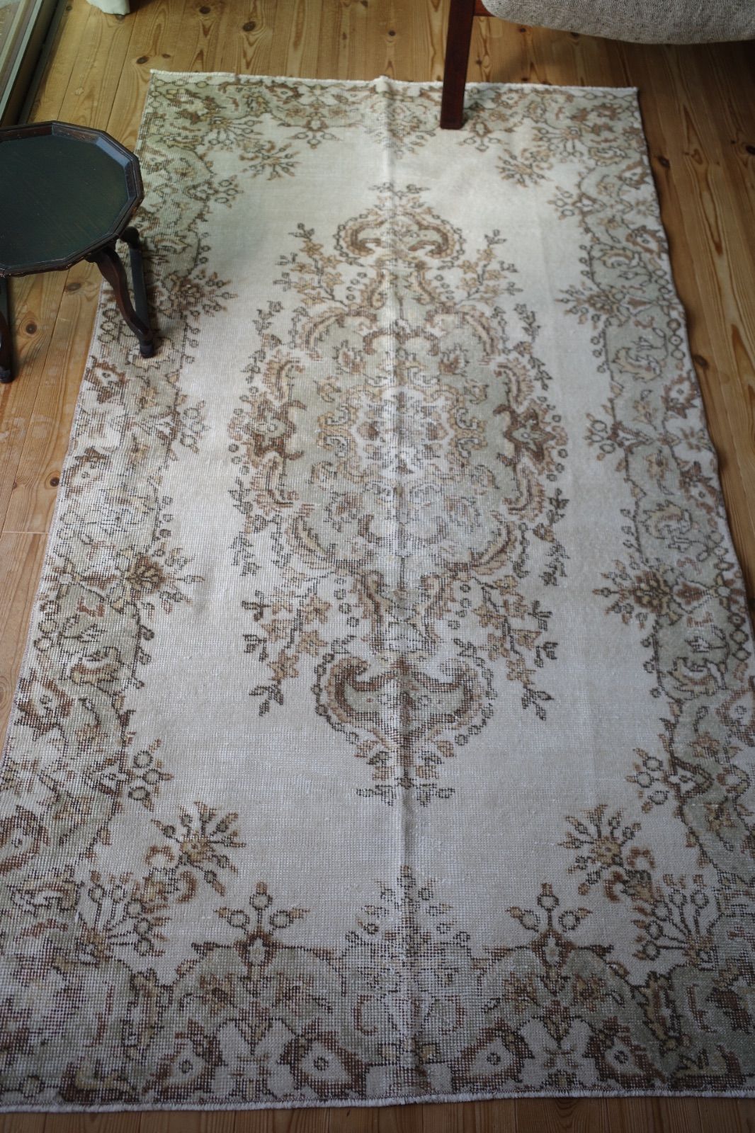 トルコ ヴィンテージラグ メダリオン ペールグリーン