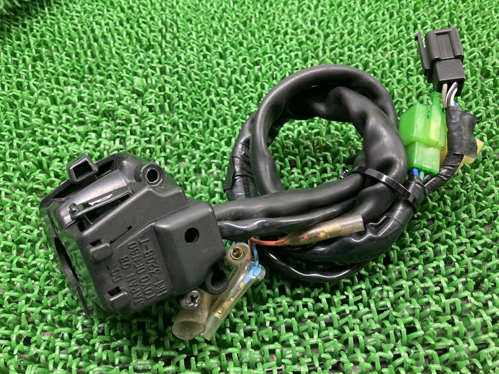 【ポリッシュu0026焼き付け塗装品】CB1000SF タンデムステップ ポリッシュ\u0026焼き付け塗装品CB1000SF タンデムステップ