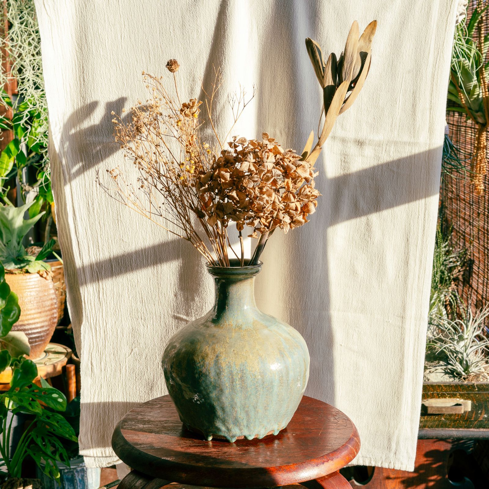 【アンティーク】堆朱銅胎飾り花瓶 壺 山水楼閣 花鳥唐草 古美術 骨董品 古道具 アンティーク】堆朱銅胎飾り花瓶 壺 山水楼閣 花鳥唐草 古美術