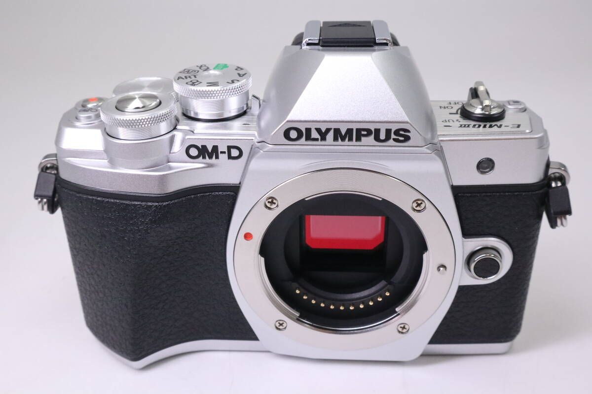 OLYMPUS OM D E M 10 Mark III オリンパス ミラーレス一眼 シルバー f 02929 1