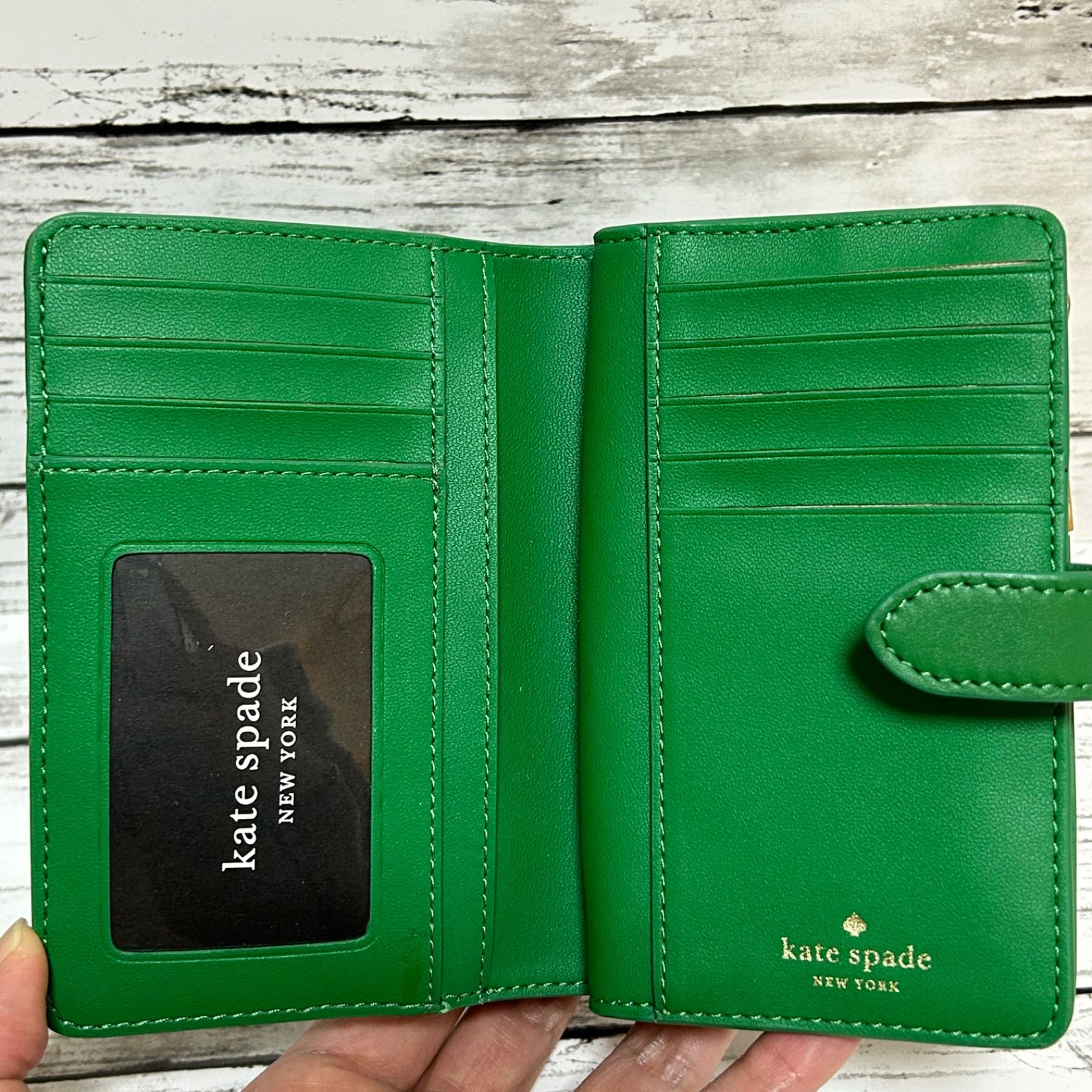【新品】ケイトスペード キルティング 二つ折り財布 ミディアムウォレット グリーン