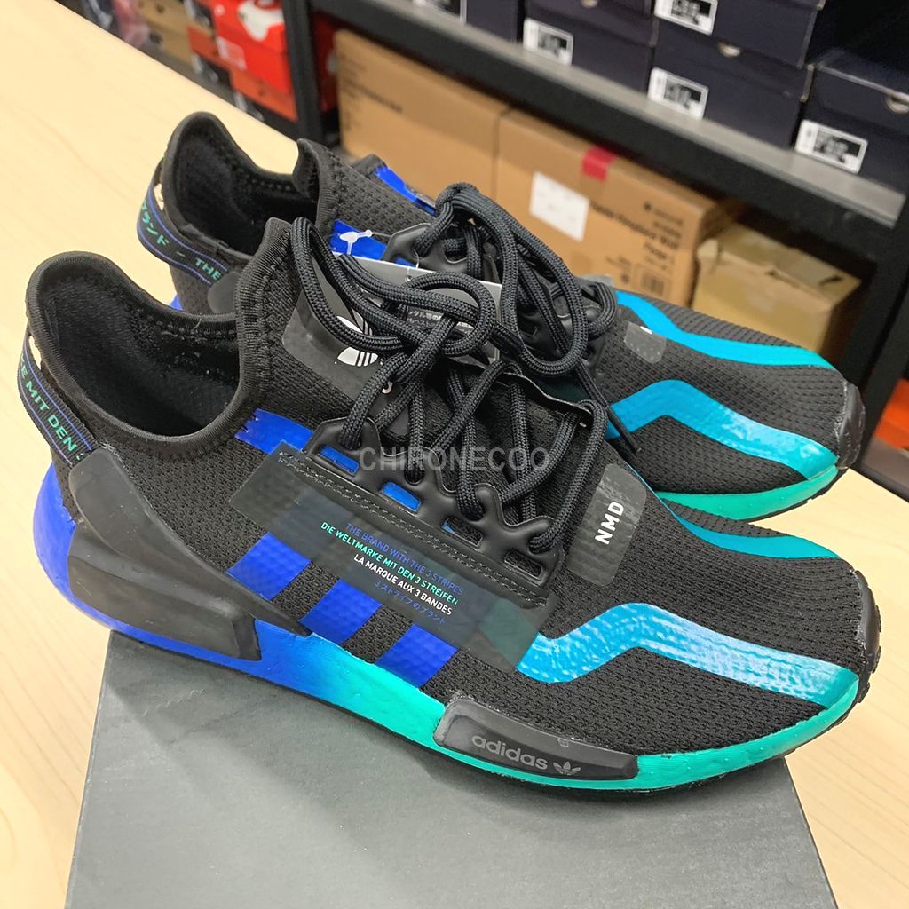 26cm ADIDAS NMD R1 V2 FY5913 メルカリ