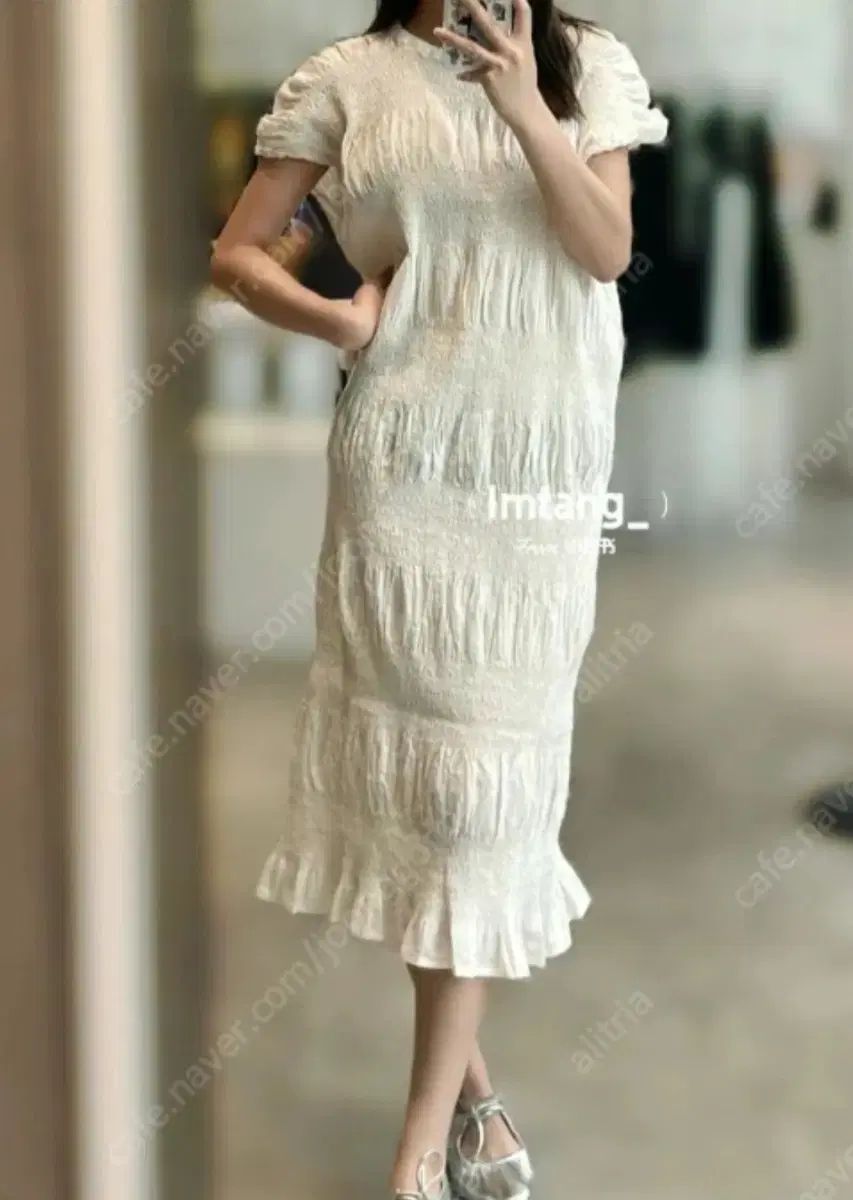 24ミーイッセイミヤケ シューリング ONE PIECE オフホワイト