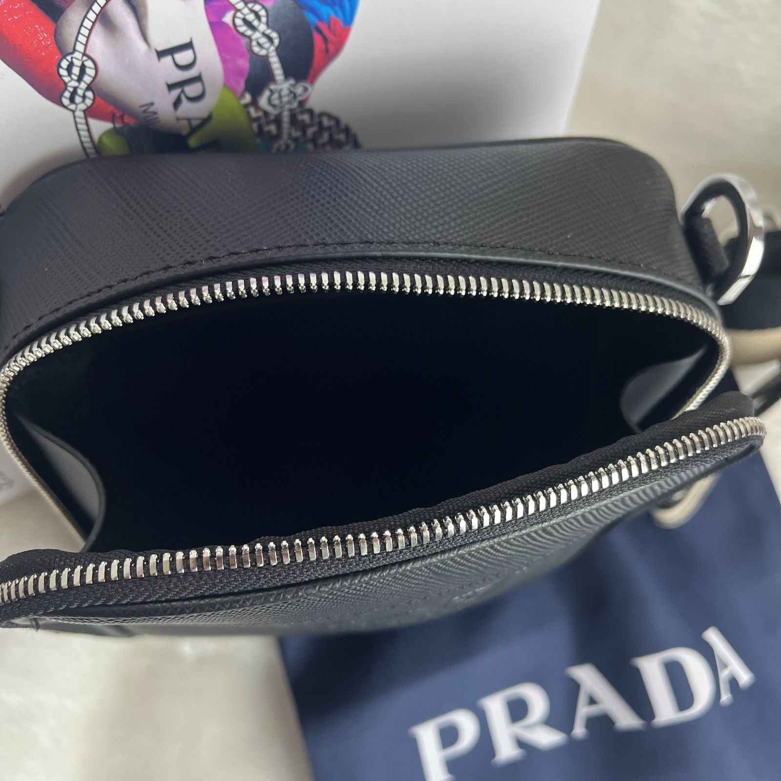 新品✨PRADA プラダ ショルダーバッグ レザー