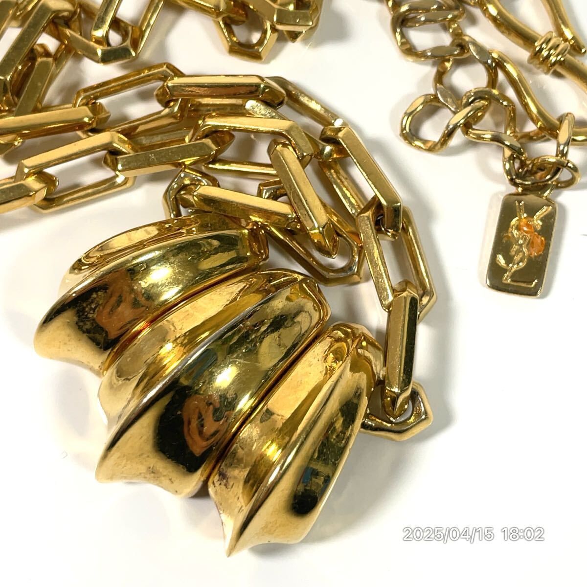 vintage YSL イヴサンローラン 爪モチーフ ブランドロゴ