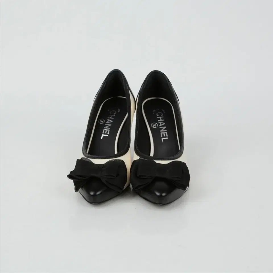 シャネル リボン パンプス 38.5/24.5cm CHANEL(シャネル) リボン パンプス （ 35 5 サイズ - メルカリ