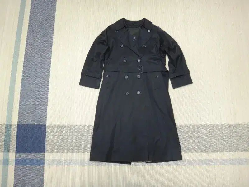 77 BURBERRY バーバリー burberry レディース 黒 トレンチ ロングコート