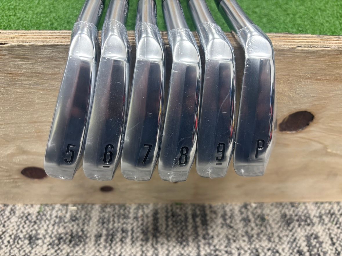 Iset【新品未使用】スリクソン SRIXON ZXi7 アイアン 6本セット