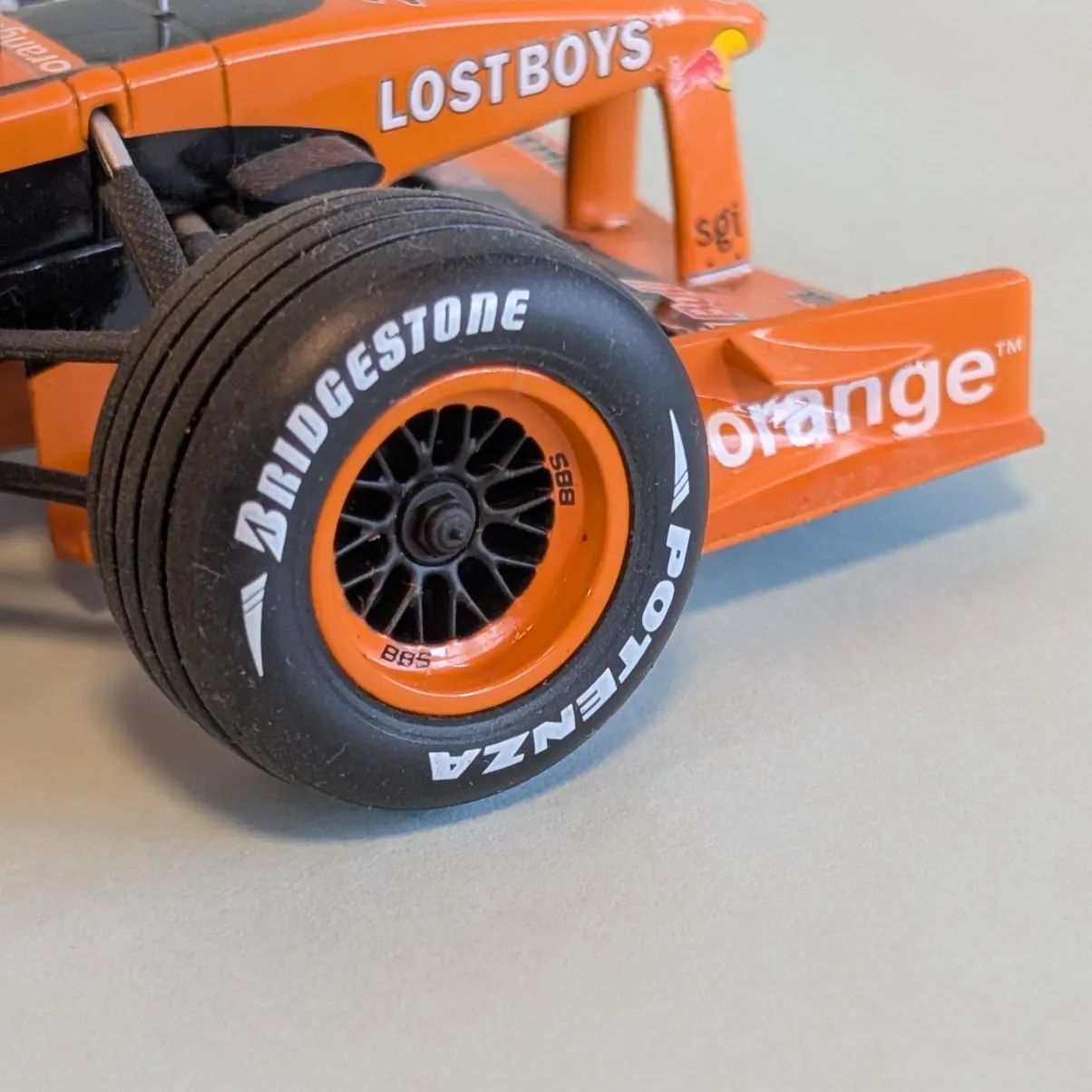 アロウズ最後のマシン 1/18 ミニチャンプス ショップ アロウズA23