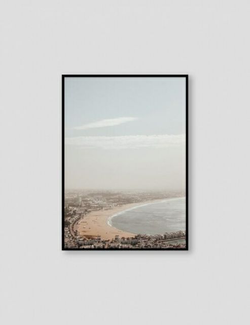 NOUROM | AGADIR CITY， MOROCCO | アートプリント / ポスター(50x70cm)【 北欧 シンプル ミニマル インテリア おしゃれ 】 スウェーデン art アート アートパネル アートボード インテリアパネル お洒落 Agadir to in At Sand 2026&frasl;2027