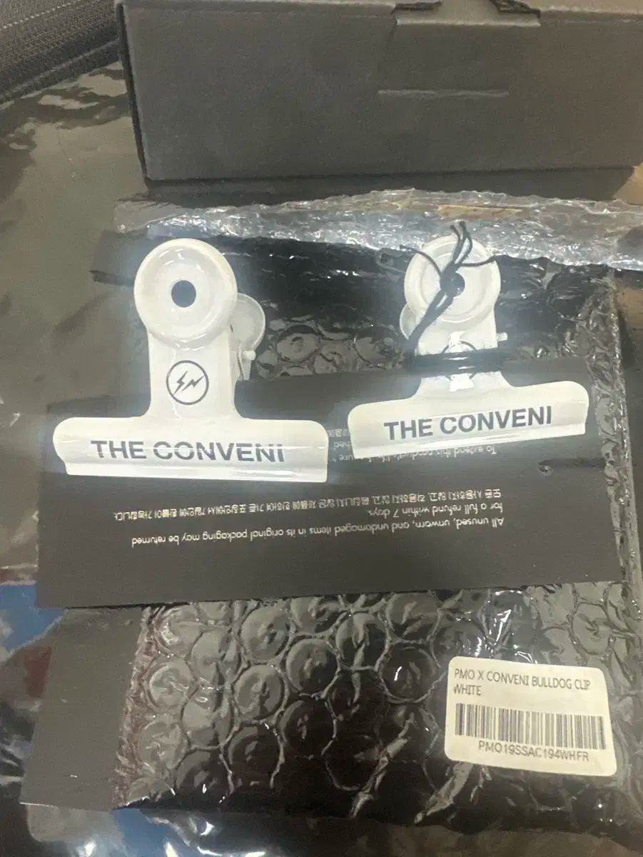 PEACEMINUSONE 節約 ブルドッグ クリップ 最安値！peaceminusone