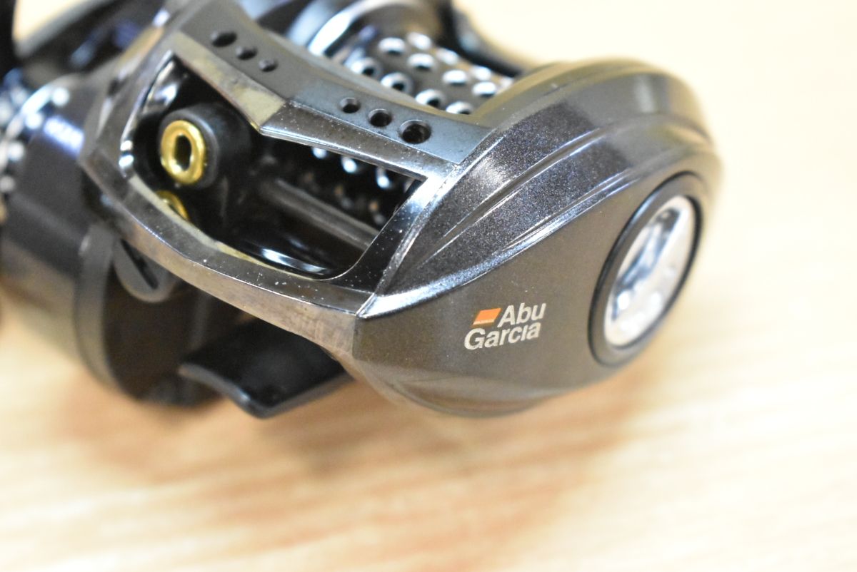 未開封の新品]アブガルシア ABU GARCIA REVO LTX レボ 右巻 アブ