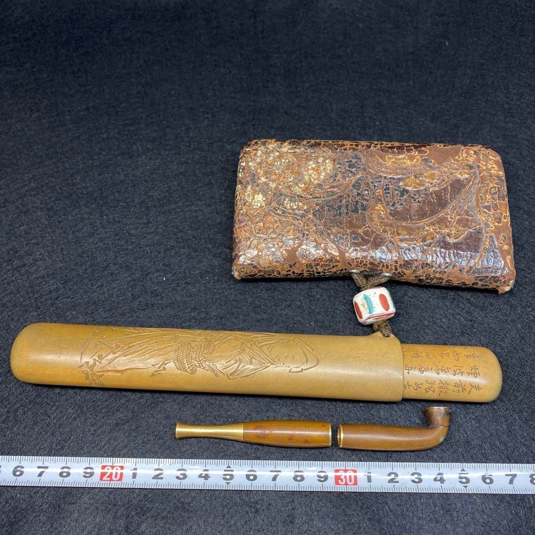 加納銕哉　彫刻　金唐革　純金金具、キセル　木箱付　162g 加納銕哉 彫刻 金唐革 純金金具、キセル 木箱付 162g - メルカリ
