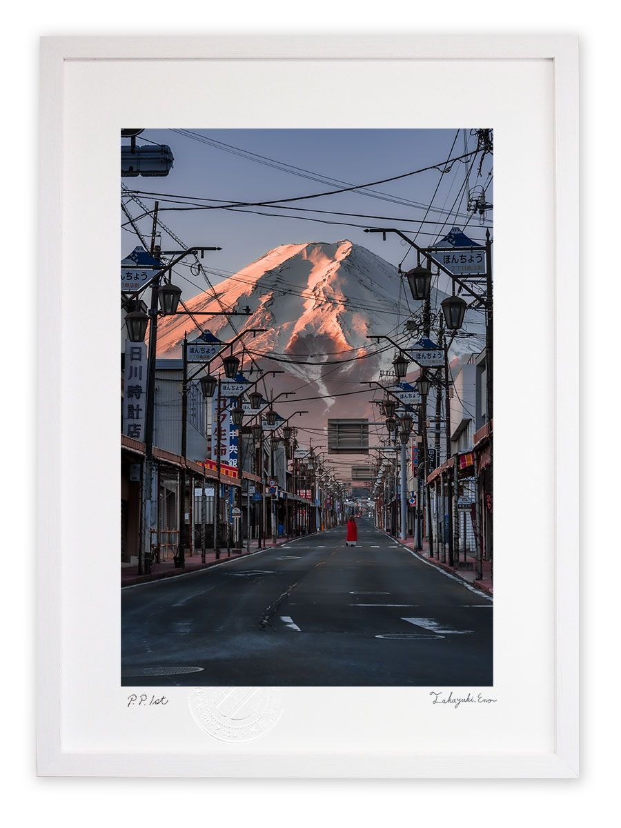 版画 絵画 朝の富士みち アートフォト インテリア 額入り 額装込 風景画 油絵 ポスター アート アートパネル リビング 玄関 プレゼント モダン アートフレーム 飾る Mサイズ おしゃれ 壁掛け 絵 LL(63.6×46.3cm)